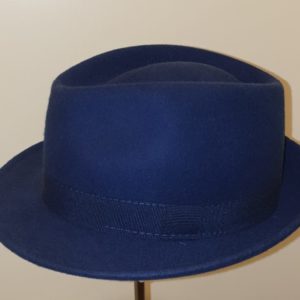 Chapeau petit bord bleu roi 24