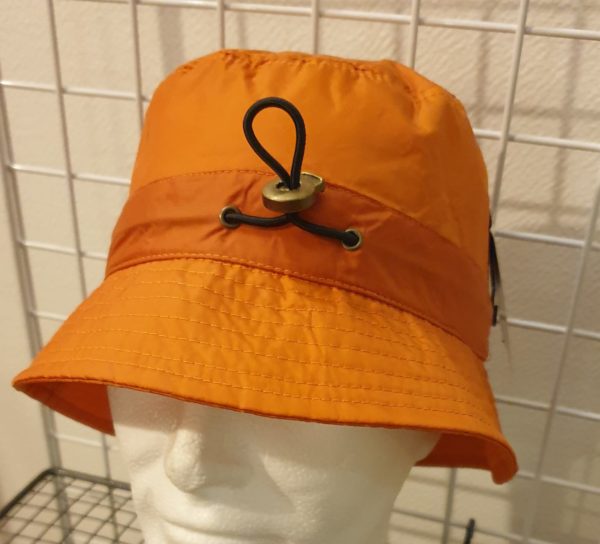 8Bob orange imperméable, réglable, pliable, mixte. Taille : 55,57,59,61. Prix : 10.00€.