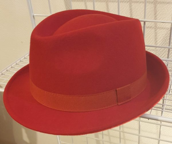 Chapeau petit bord rouge vif 12