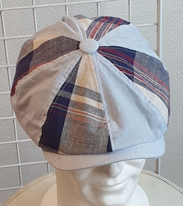Réf32.1 Beret-casquette.-Tissu-coton-et-polyester.-Entierement-double.-Forme-Gavroche-.-Reglable-a-larriere-par-elastique.-Taille-57-59.