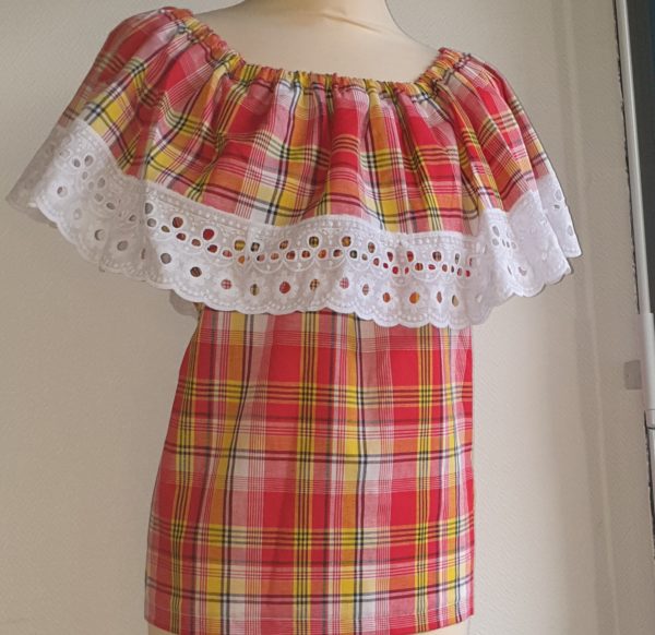 13.1Haut Madras. Tissu 100% coton. Dentelle broderie en coton. Taille : S M et L XL. Prix : 59,95€.