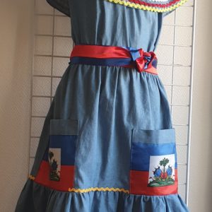 3.1 Tenue traditionnelle haïtienne carabela enfant. Taille 5 7 ans. Ensemble 2 pièces livré avec ceinture bicolore. Jupe 2 poches. Drapeau Haïti.