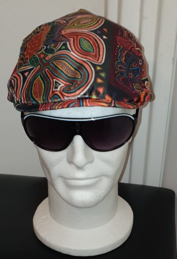 Réf20.1 Béret d'hiver en coton aspect velours entièrement doublé et élastique à l'arrière Taille unique. Prix : 35€.