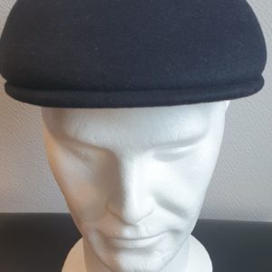 Béret laine made in Italie bleu marine 56 à 60 23,50€