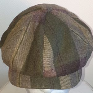 Réf12.1 Béret d'hiver en laine mélangée. Couleur tendance kaki joli. Entièrement doublé. Réglable à l'arrière par élastique. 57 59 25.95€