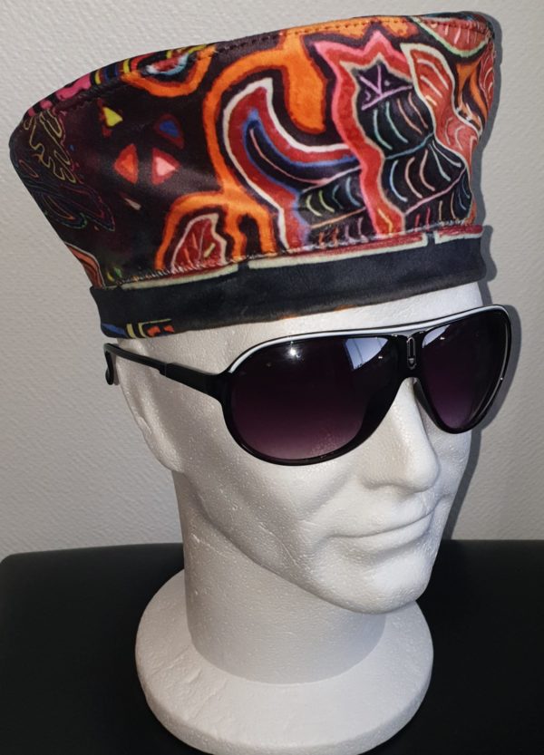 Réf15.8 Béret unisexe en coton avec un aspect velours entièrement doublé. Élastique à l'arrière. Taille unique 49.94€