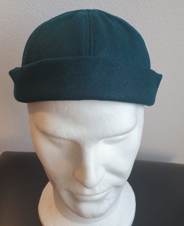 Docker bonnet en laine. Couleur bleu canard. Réglable. Taille unique. Fabrication française 25.95€