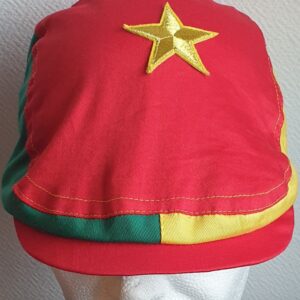 Réf6.1Béret drapeau Cameroun en visuel. Entièrement doublé. Tissu coton Sergé. Extensible à l'arrière. Made in Paris. Taille unique. 39.95€