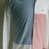 Chemise manches longues. Inspiration haïtienne Bleu blanc rouge. Les deux bas de manches étant de couleur variée en entière harmonie avec les couleurs du corps de la chemise. Tissu vichy cent pour cent coton.