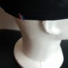 Béret drapeau Haïti en visuel. Entièrement doublé. Tissu coton Sergé. Extensible à l'arrière. Taille unique. Made in Paris.