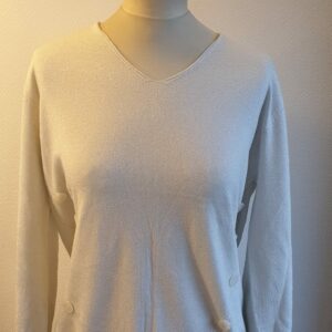 5.1Pull-tunique en beige. Tissu composé de laine 10%, nylon 15%, polyester 15%, modal 30%, viscose 25%. Taille : S, M, L, XL. Prix : 29.95€
