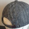 12.4Casquette Base-ball sport en gris cendré sans motif apparent. Tissu polylaine agréable à porter, sur un style classique nouvelle tendance. Extensible car réglable par boucle de serrage à l'arrière. Taille unique mais pouvant s'ajuster.