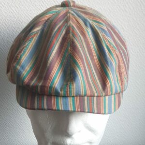 3.1Béret d'été en tissu lin viscose entièrement doublé. Le système de réglage à l'arrière par élastique facile à utiliser, permettera d'ajuster à souhait ce couvre-chef  de façon à épouser au mieux la forme du crâne. Couleur tendance bronze caramel. Intérieur caramel. Taille : 57,59. Prix : 23€.